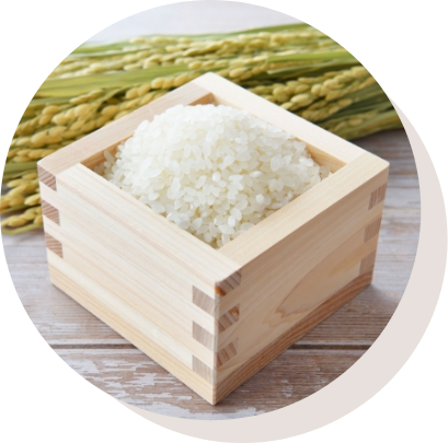 升に入った精製前のお米